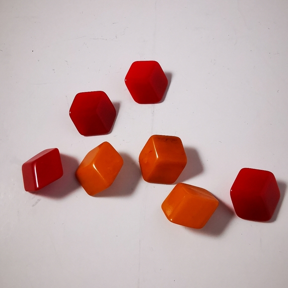 Vintage Two Dimensional Abstract Cube Lucite Buttons Lot of Seven - Picture 3 of 16